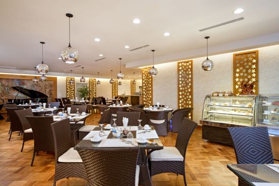 Jasmine Palace in Yangon:  J-Cafe