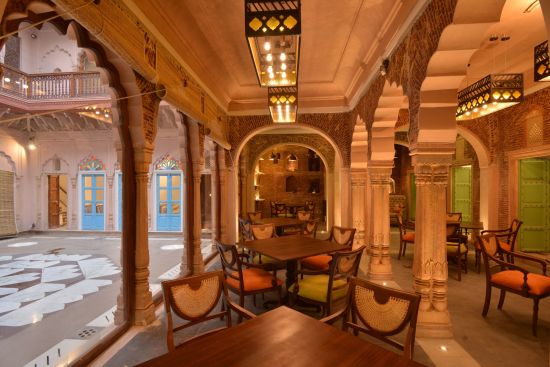 Haveli Dharampura à Delhi:  Sitting possibilities