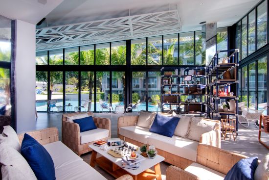 La Vela Khao Lak:  Cotton Bar