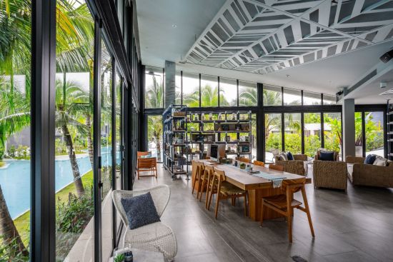 La Vela Khao Lak:  Cotton Bar