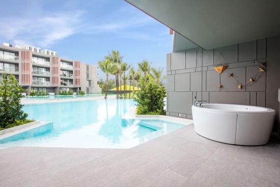 La Vela Khao Lak:  Pool Access Grand | view