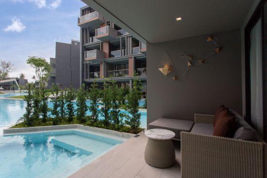 La Vela Khao Lak:  Pool Access Room | balcony
