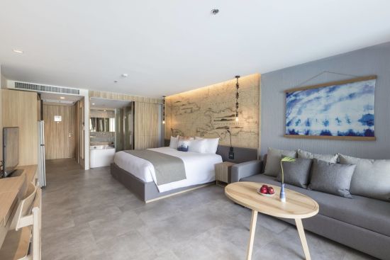 La Vela Khao Lak:  Pool Access Room | Bedroom