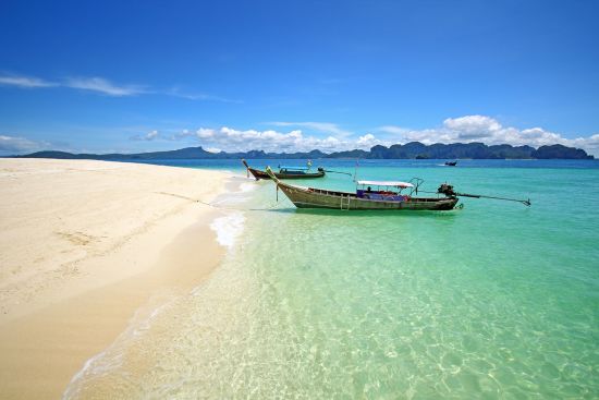 Dusit Thani Krabi Beach Resort:  Krabi Longtail boat