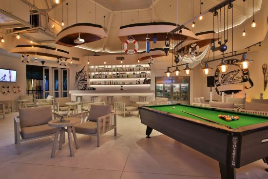 Dusit Thani Krabi Beach Resort:  Coco Vida Bar