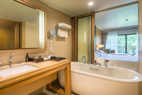 Dusit Thani Krabi Beach Resort:  Deluxe Sea Facing