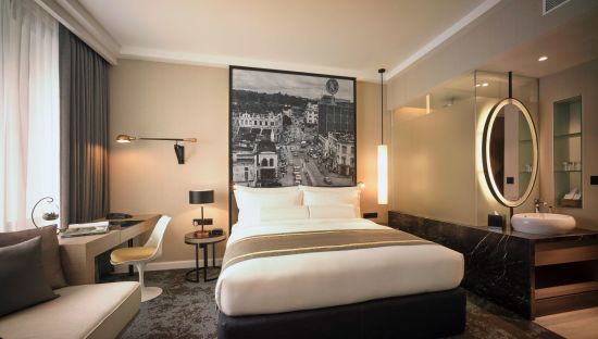 Hotel Stripes Kuala Lumpur:  Deluxe | Kingbed