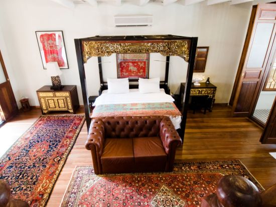 Seven Terraces à Penang:  Terraced Duplex Suite | King Bed