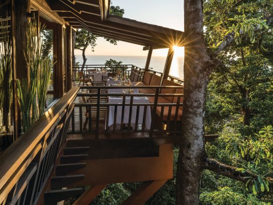 Shangri-La's Boracay Resort & Spa:  Rima Treetop Restaurant