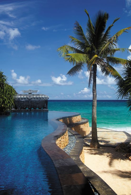 Shangri-La's Boracay Resort & Spa:  Infinity pool