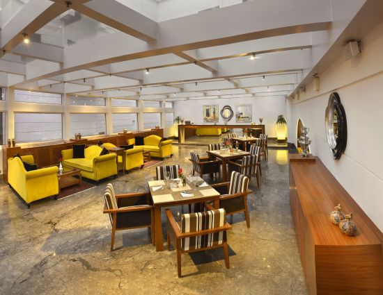 The Lalit Great Eastern à Kolkata:  Tea Lounge