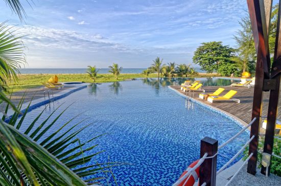 Borneo Eagle Resort à Kota Kinabalu:  Swimmingpool