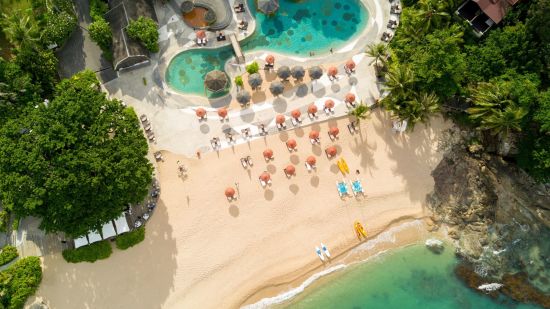 Garrya Tongsai Bay Samui in Ko Samui:  Beach & main pool