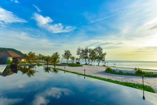 The Royal Sands Koh Rong:  Pool
