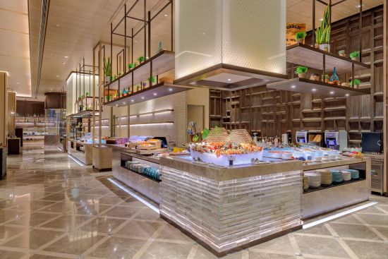 Pan Pacific Yangon:  Sann