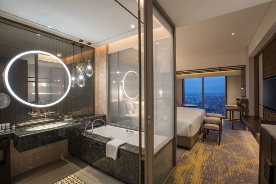 Pan Pacific Yangon:  Deluxe