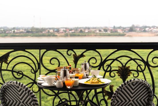 La Seine Hotel à Vientiane: Breakfast at terrace