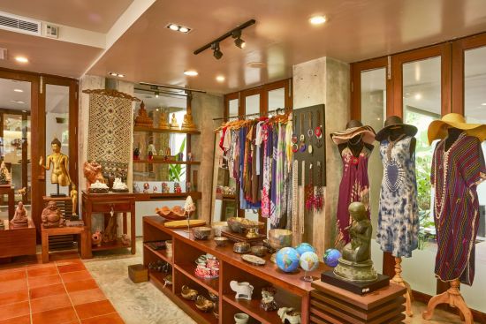 The Tubkaak Krabi Boutique Resort:  Shop