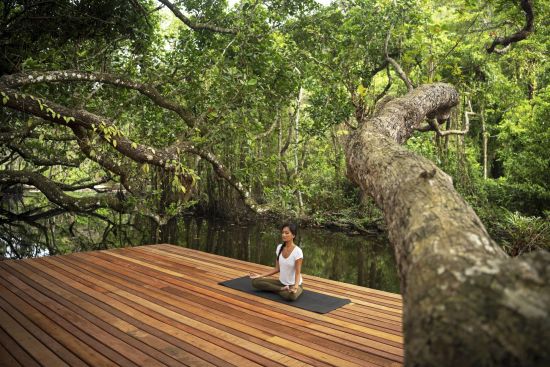 Wa Ale in Mergui Archipel:  Yoga