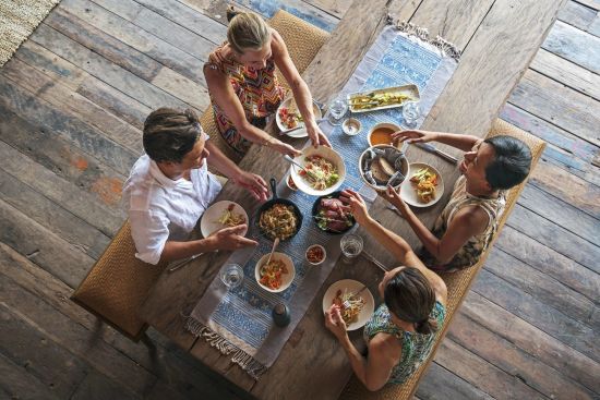 Wa Ale in Mergui Archipel:  Dining