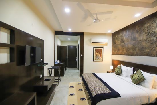 Jungle Vilas in Ranthambore:  Deluxe Pool View