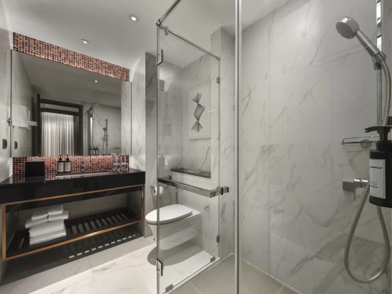 Sindhorn Midtown in Bangkok: Standard | Premium