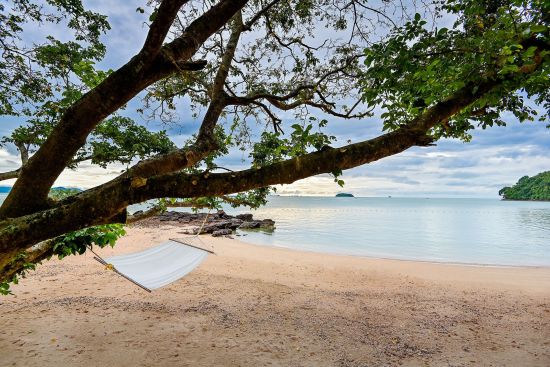 Island Escape by Burasari à Phuket:  Beach