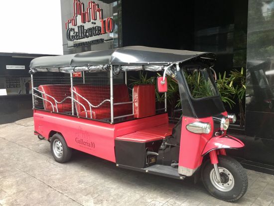 Galleria 10 Hotel à Bangkok:  Tuk Tuk
