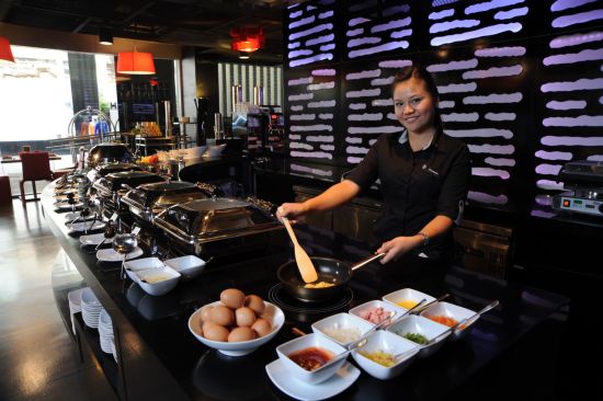 Galleria 10 Hotel à Bangkok:  @g Restaurant & Bar