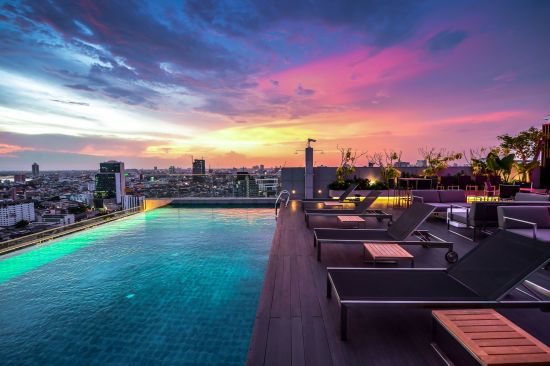 Amara Bangkok:  Rooftop infinity pool