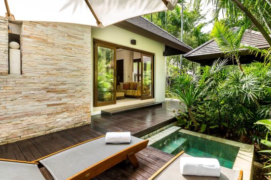 Sea Sand Sun Resort & Villas in Pattaya:  Garden Suite with Jacuzzi