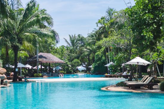 Ravindra Beach Resort & Spa à Pattaya:  Pool