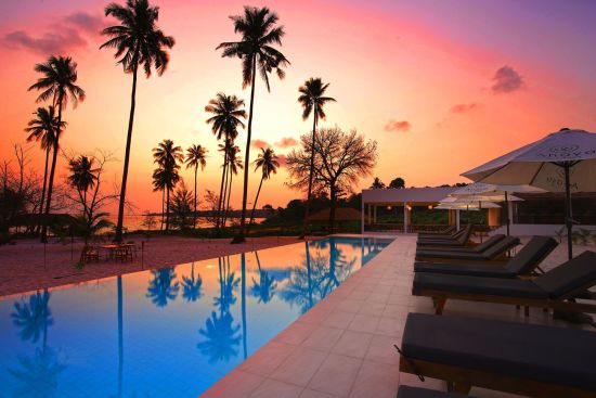 Anaya Koh Rong: Pool at sunset
