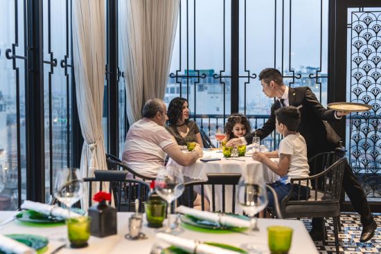 La Siesta Premium Hang Be à Hanoi:  Cloud Nine Restaurant