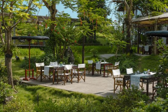 aNhill Boutique à Hué:  AMA Restaurant outside