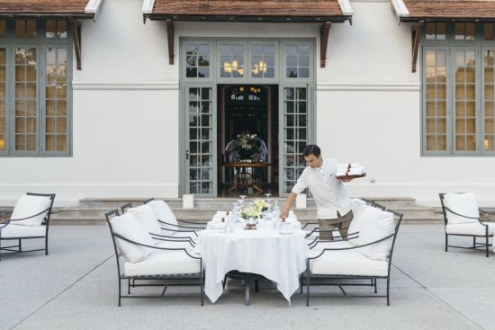 Amantaka à Luang Prabang:  Poolside Dining