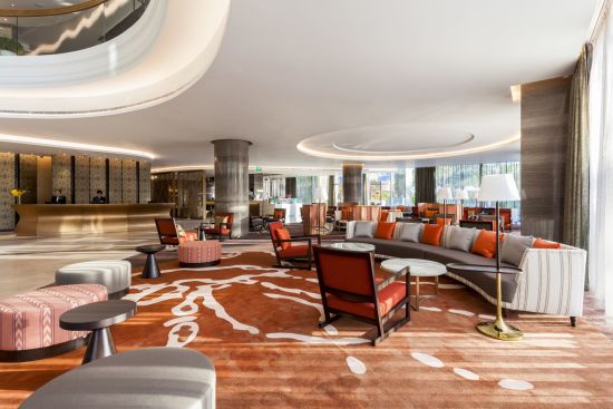 Crowne Plaza Vientiane:  Elephant Lounge