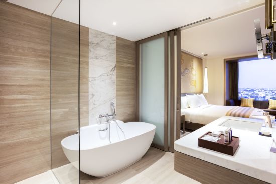 Crowne Plaza Vientiane:  Standard | Standard with Pool View