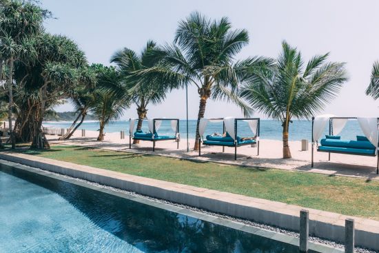 Lantern Boutique Hotel in Mirissa:  Pool and Beach