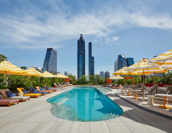 The Standard, Bangkok Mahanakhon: Pool