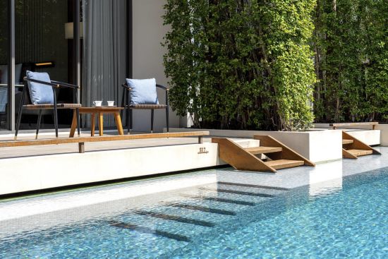 Villa Deva Resort & Hotel in Bangkok:  Executive Suite Pool Access