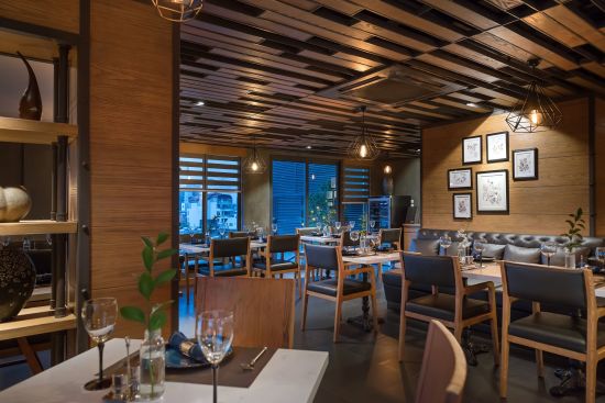 Bespoke Trendy Hotel Hanoi:  Restaurant Nabemono