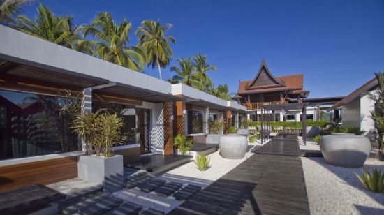 Aava Resort & Spa in Khanom: Walkway