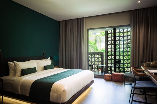 Baitong Hotel & Resort à Phnom Penh:  Superior Pool View