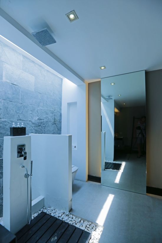 Aava Resort & Spa in Khanom: Poolside Villa | Bathroom