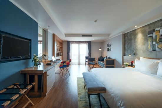 Bespoke Trendy Hotel Hanoi:  Premium Suite