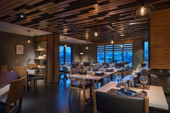 Bespoke Trendy Hotel Hanoi:  Restaurant Nabemono
