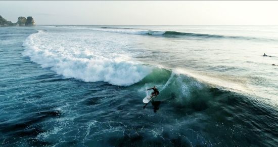 NIHI Sumba:  Surfing