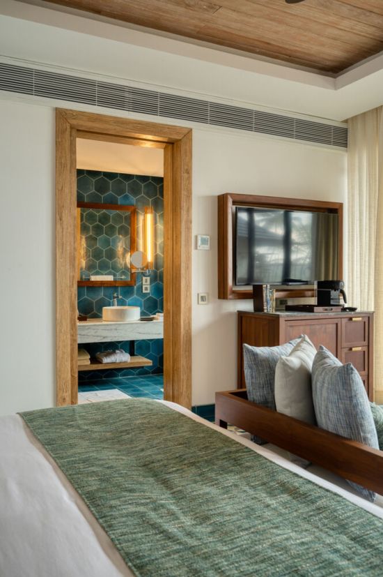 Ahu Bay in Ahungalla:  Bay View