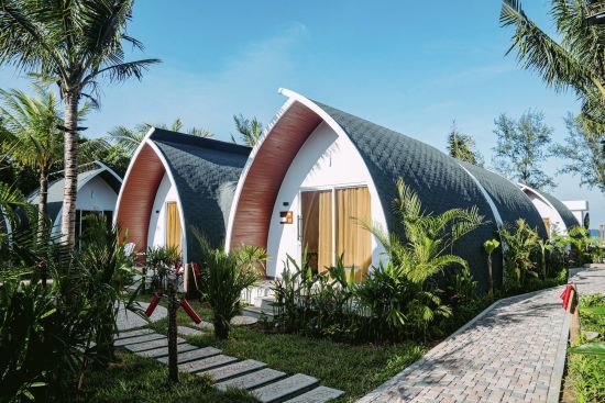 Eden Beach Resort in Koh Rong Sanloem: Family Bungalow Garden View